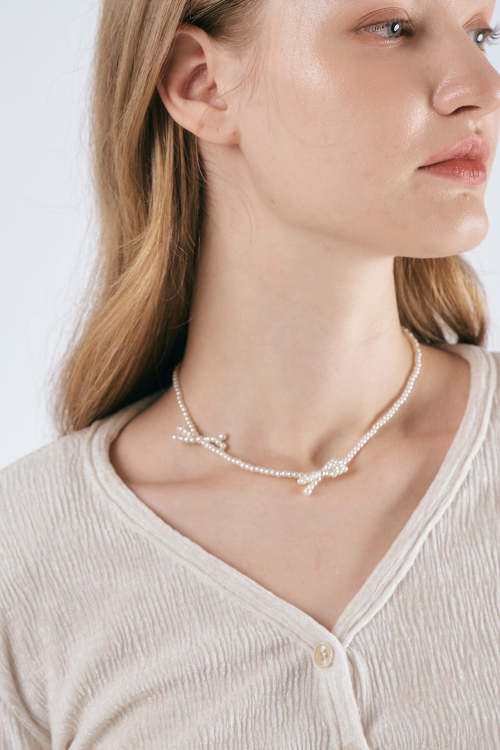 FauxPearlBowNecklaces_02.jpg