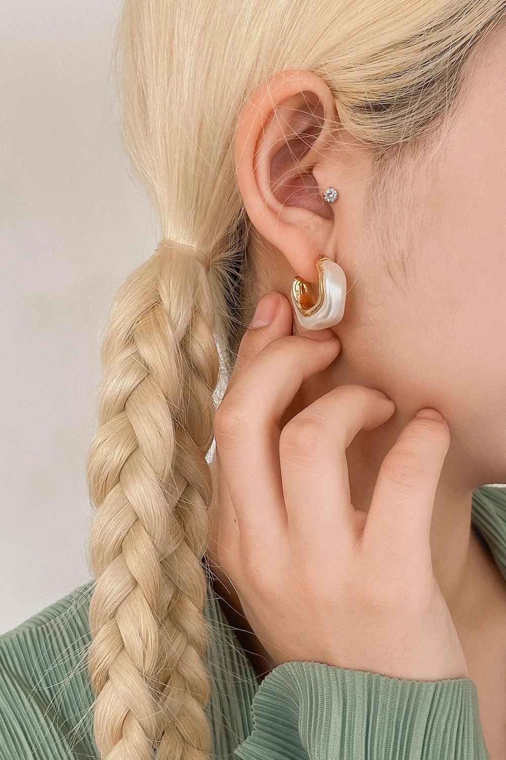 PearlyPlateEarrings_03.jpg